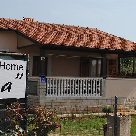 Holiday Home Ana Pula Exteriér fotografie